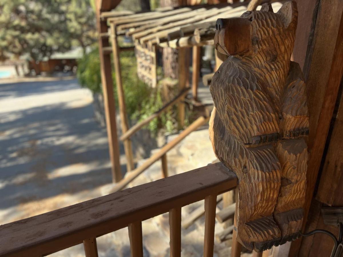 Whispering Pines Lodge Kernville Exterior photo