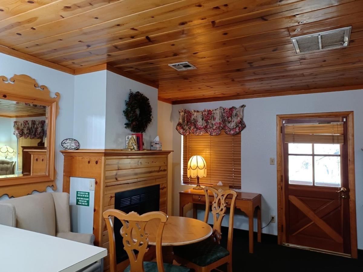 Whispering Pines Lodge Kernville Exterior photo