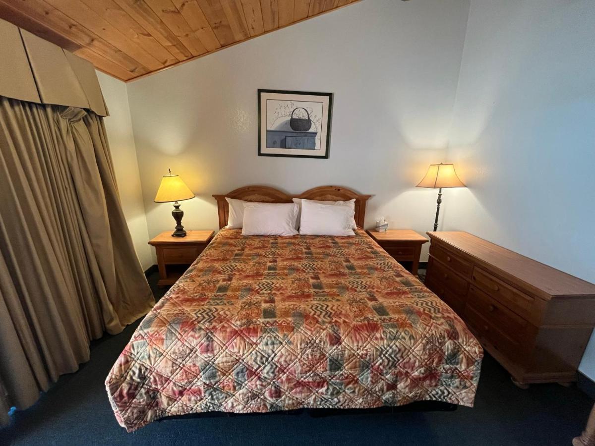 Whispering Pines Lodge Kernville Exterior photo