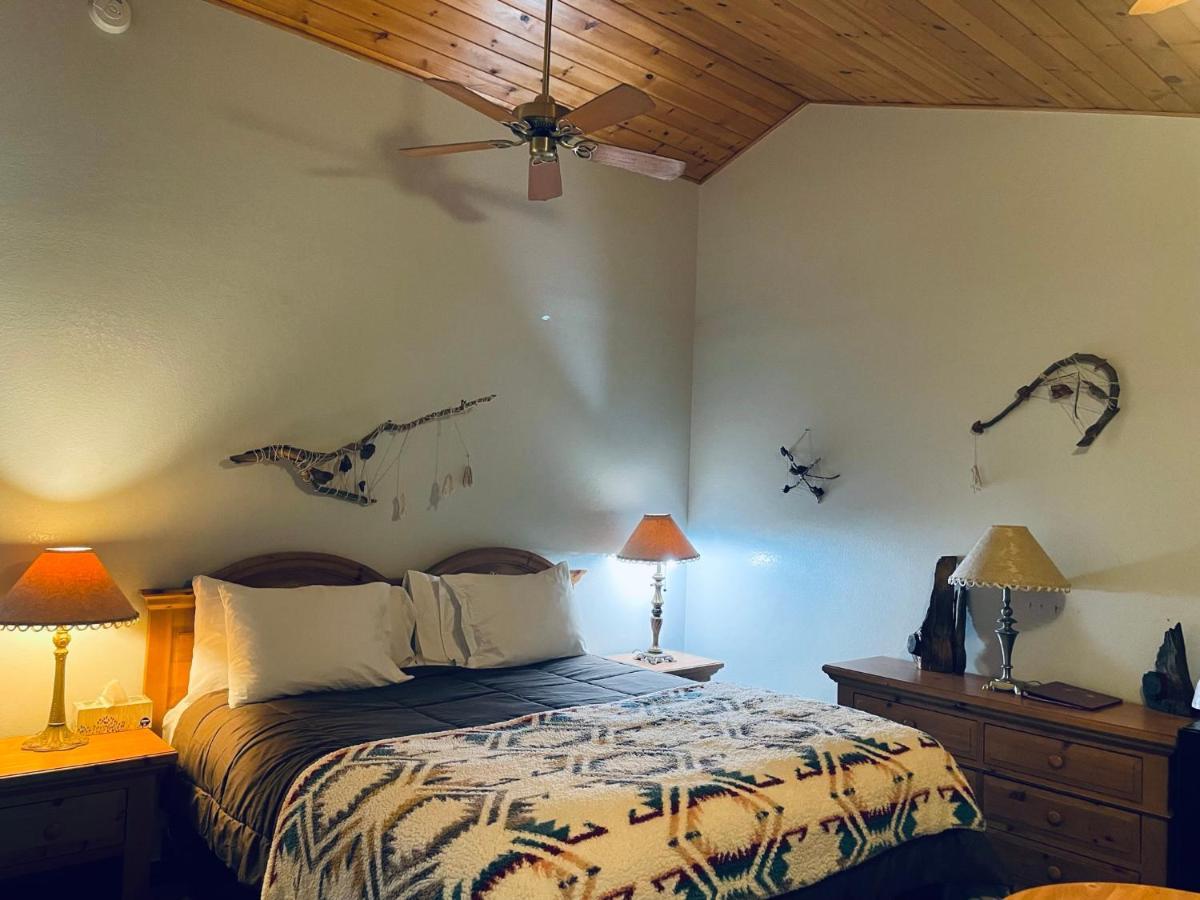 Whispering Pines Lodge Kernville Exterior photo